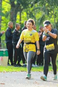 BIB: 0709, 0928
                            <button type="button" onclick="openModal(5129044)" class="btn btn-primary btn-sm float-right btn-popup" data-toggle="modal" data-target=".modal-high-quality">
                        <i class="fas fa-shopping-cart"></i> Add to Cart
                    </button>
                                            <button type="button" onclick="isThisMe(5129044, true)" class="btn btn-success btn-sm float-right btn-popup btn-isme hidden" data-toggle="tooltip" data-placement="bottom" title="นี่คือรูปของคุณใช่ไหม คลิกที่นี่เพื่อเอาเข้าอัลบั้ม">
                        <i class="fas fa-plus"></i> Add to album
                    </button>
                    <button type="button" onclick="isThisMe(5129044, false)" class="btn btn-warning btn-sm float-right btn-popup btn-isnotme hidden">
                        <i class="fas fa-ban"></i> Remove from album
                    </button>
